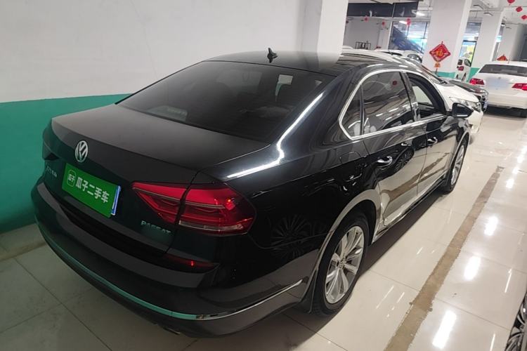 Used Volkswagen Passat 2017 330TSI DSG Luxury Edition Rear Right 45 Deg