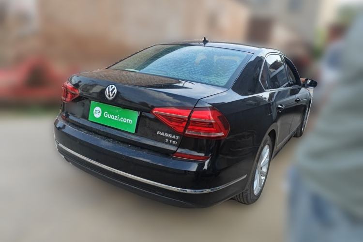 Used Volkswagen Passat 2017 280TSI DSG Luxury Edition Rear Right 45 Deg
