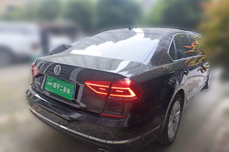 Used Volkswagen Passat 2017 330TSI DSG Luxury Edition Rear Right 45 Deg