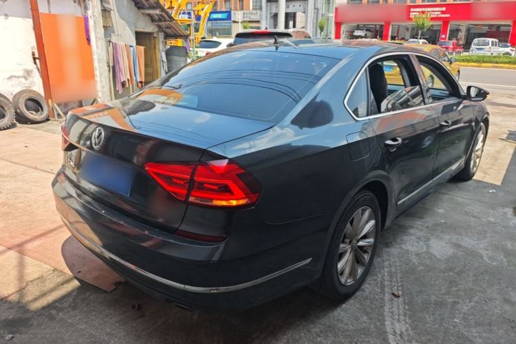 Used Volkswagen Passat 2017 330TSI DSG Luxury Edition Rear Right 45 Deg