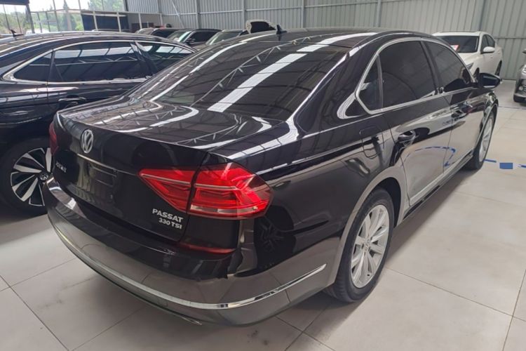 Used Volkswagen Passat 2017 330TSI DSG Luxury Edition Rear Right 45 Deg