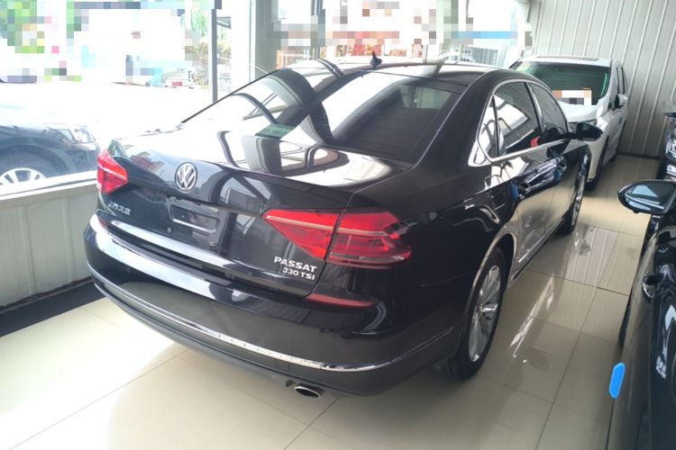 Used Volkswagen Passat 2017 330TSI DSG Luxury Edition Rear Right 45 Deg