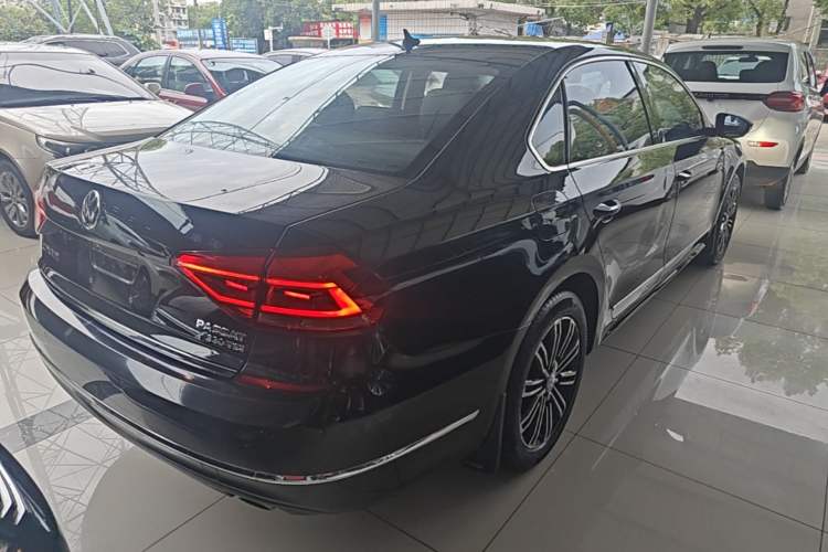 Used Volkswagen Passat 2017 330TSI DSG Prestige Edition Rear Right 45 Deg