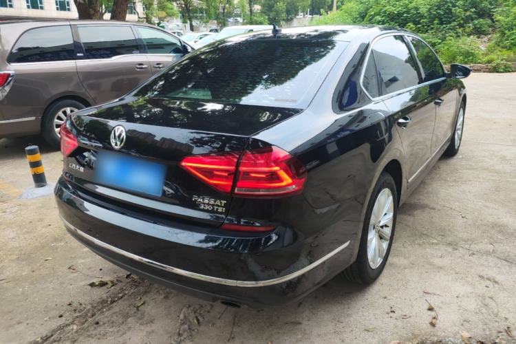 Used Volkswagen Passat 2017 330TSI DSG Luxury Edition Rear Right 45 Deg
