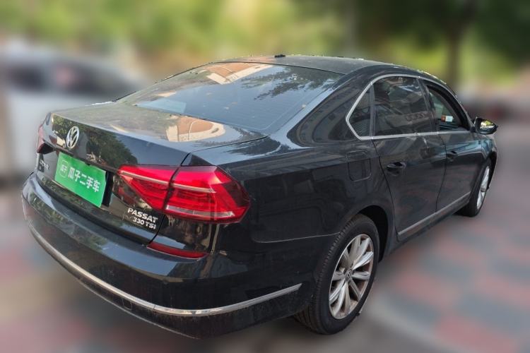 Used Volkswagen Passat 2017 330TSI DSG Luxury Edition Rear Right 45 Deg