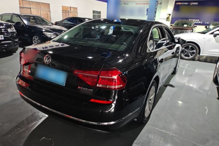 Used Volkswagen Passat 2017 280TSI DSG Luxury Edition Rear Right 45 Deg