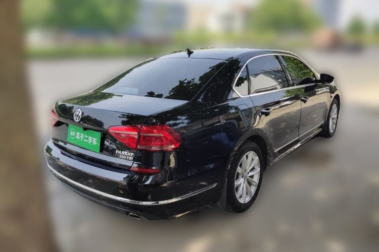 Used Volkswagen Passat 2017 330TSI DSG Luxury Edition Rear Right 45 Deg