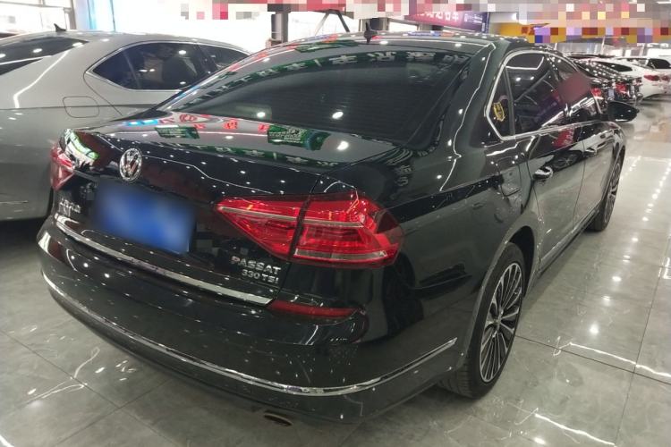 Used Volkswagen Passat 2017 330TSI DSG Prestige Edition Rear Right 45 Deg