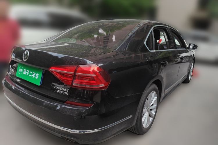 Used Volkswagen Passat 2017 330TSI DSG Luxury Edition Rear Right 45 Deg