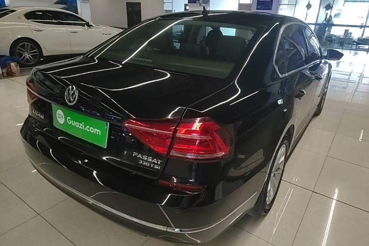 Used Volkswagen Passat 2017 330TSI DSG Luxury Edition Rear Right 45 Deg
