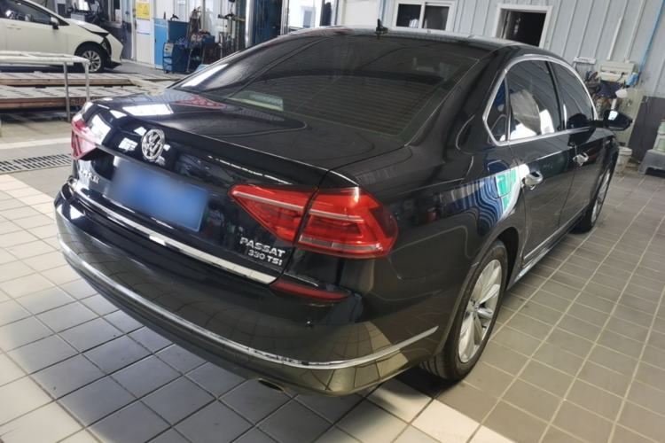 Used Volkswagen Passat 2017 330TSI DSG Luxury Edition Rear Right 45 Deg