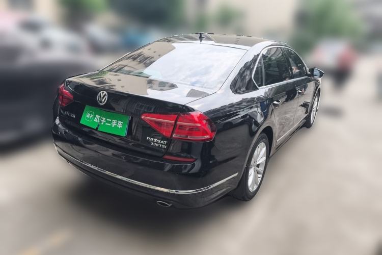 Used Volkswagen Passat 2017 330TSI DSG Luxury Edition Rear Right 45 Deg