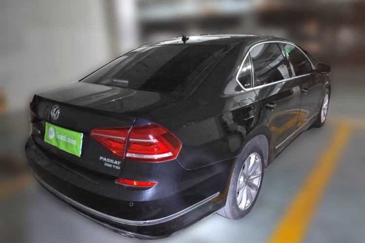 Used Volkswagen Passat 2017 330TSI DSG Luxury Edition Rear Right 45 Deg