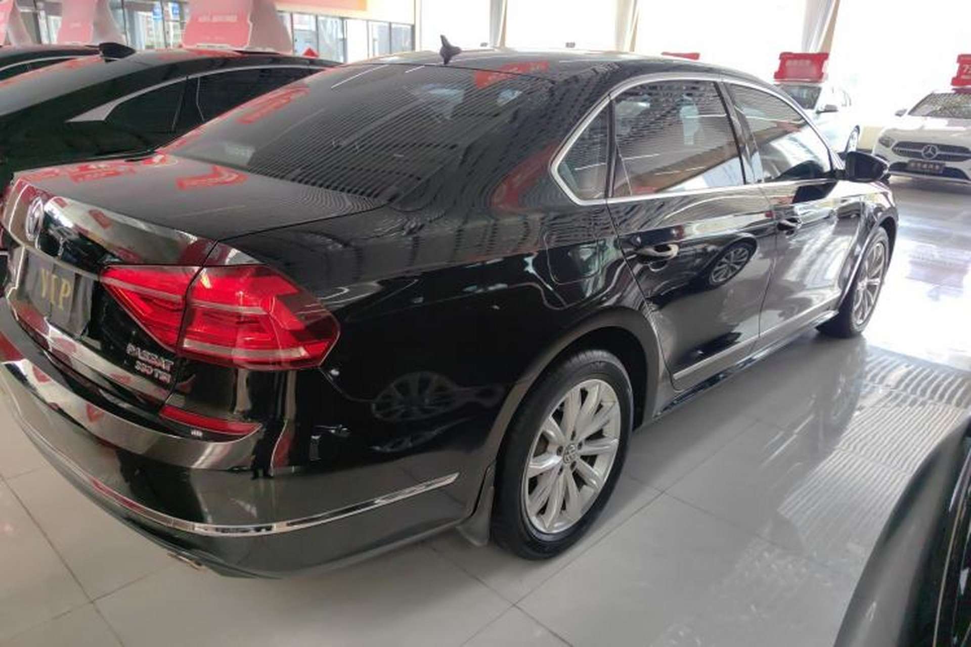 Used Volkswagen Passat 2017 330TSI DSG Luxury Edition Rear Right 45 Deg