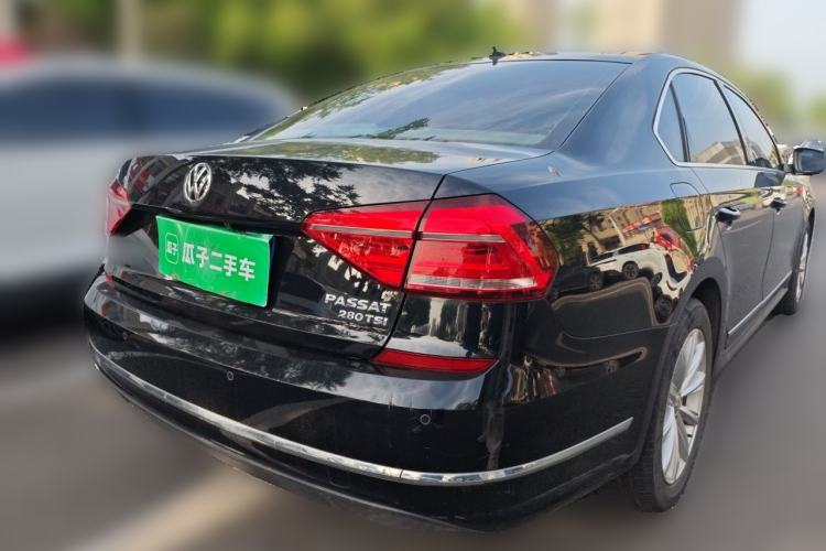 Used Volkswagen Passat 2017 280TSI DSG Luxury Edition Rear Right 45 Deg