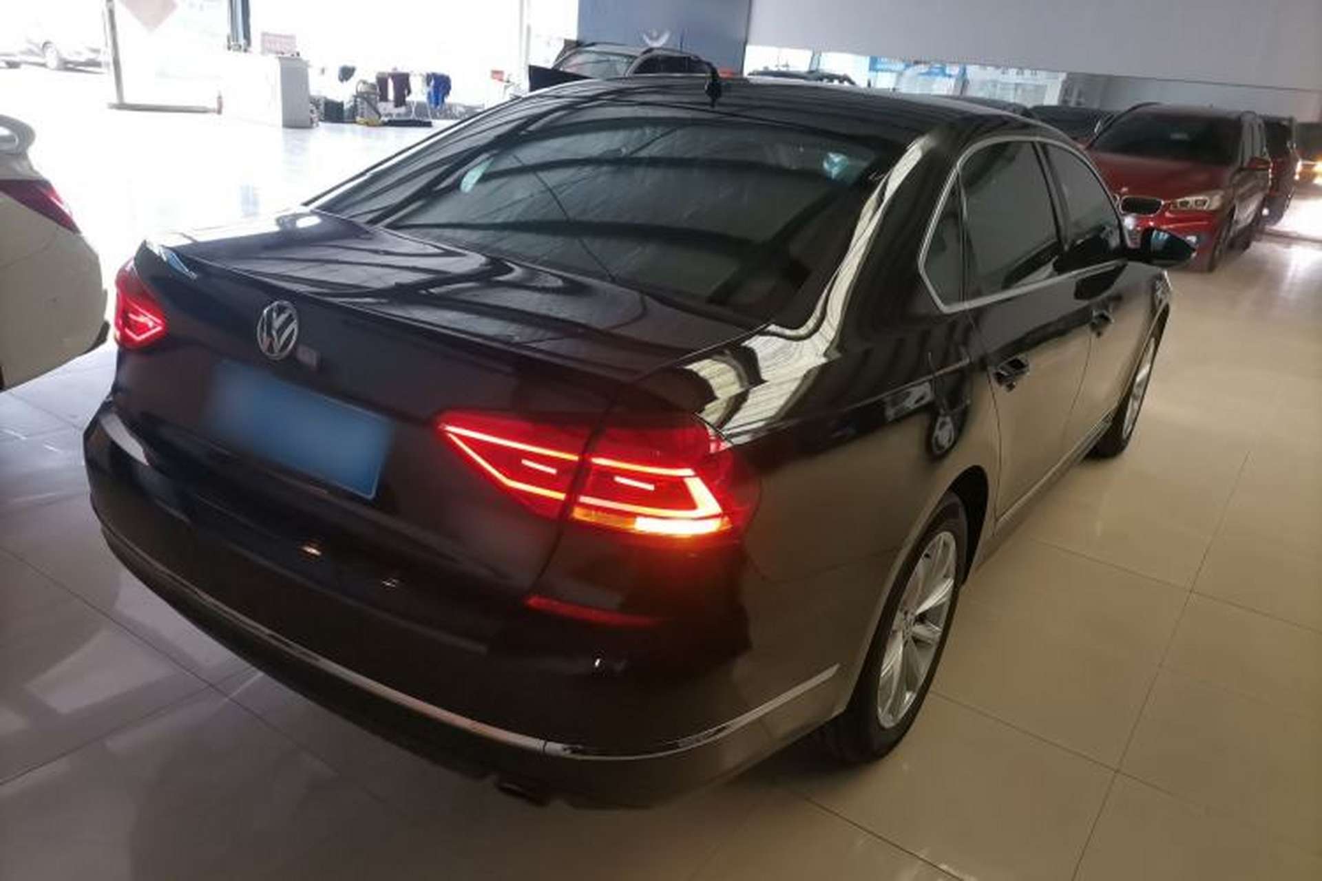 Used Volkswagen Passat 2017 330TSI DSG Luxury Edition Rear Right 45 Deg