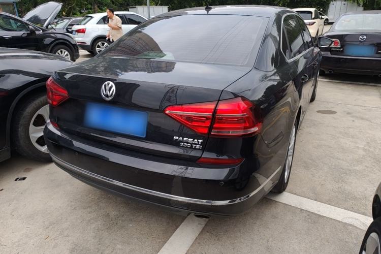 Used Volkswagen Passat 2017 330TSI DSG Luxury Edition Rear Right 45 Deg