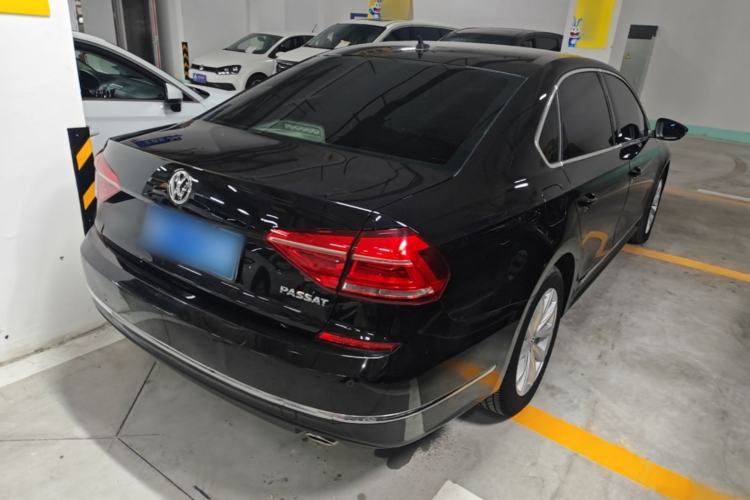 Used Volkswagen Passat 2017 330TSI DSG Luxury Edition Rear Right 45 Deg