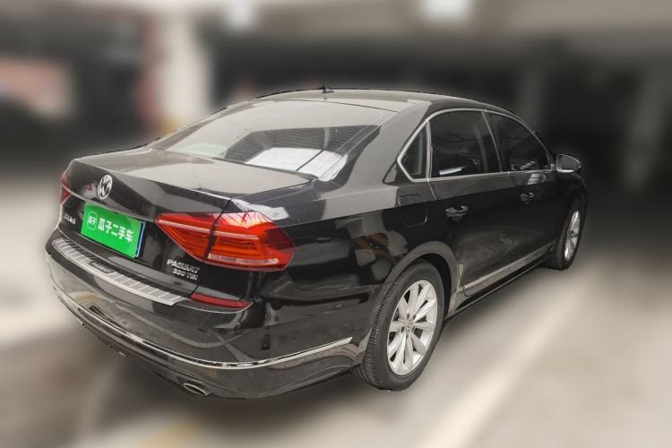Used Volkswagen Passat 2017 330TSI DSG Luxury Edition Rear Right 45 Deg