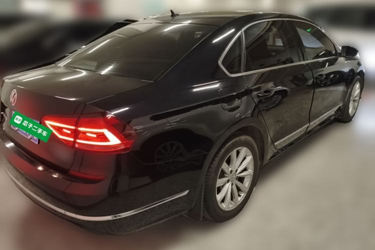 Used Volkswagen Passat 2017 280TSI DSG Luxury Edition Rear Right 45 Deg