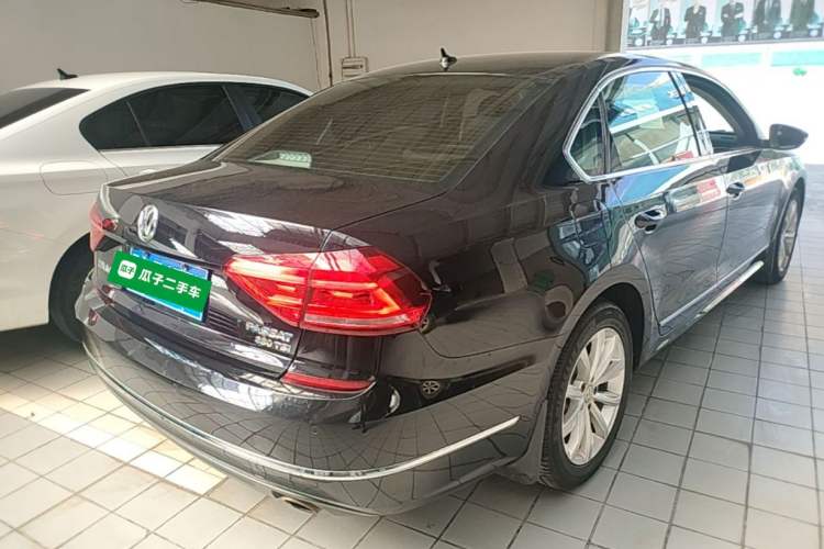Used Volkswagen Passat 2017 330TSI DSG Luxury Edition Rear Right 45 Deg