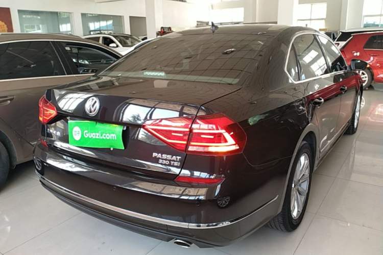 Used Volkswagen Passat 2017 330TSI DSG Luxury Edition Rear Right 45 Deg