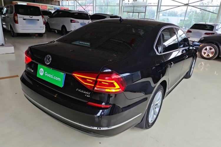 Used Volkswagen Passat 2017 280TSI DSG Luxury Edition Rear Right 45 Deg