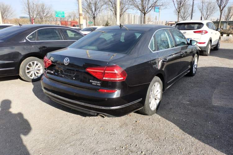 Used Volkswagen Passat 2017 330TSI DSG Luxury Edition Rear Right 45 Deg