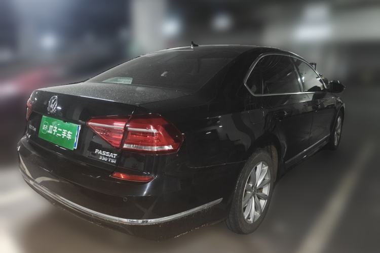 Used Volkswagen Passat 2017 330TSI DSG Luxury Edition Rear Right 45 Deg