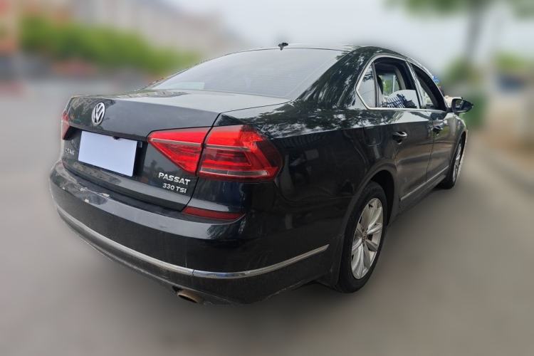 Used Volkswagen Passat 2017 330TSI DSG Luxury Edition Rear Right 45 Deg
