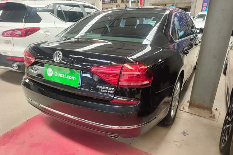 Used Volkswagen Passat 2017 330TSI DSG Luxury Edition Rear Right 45 Deg