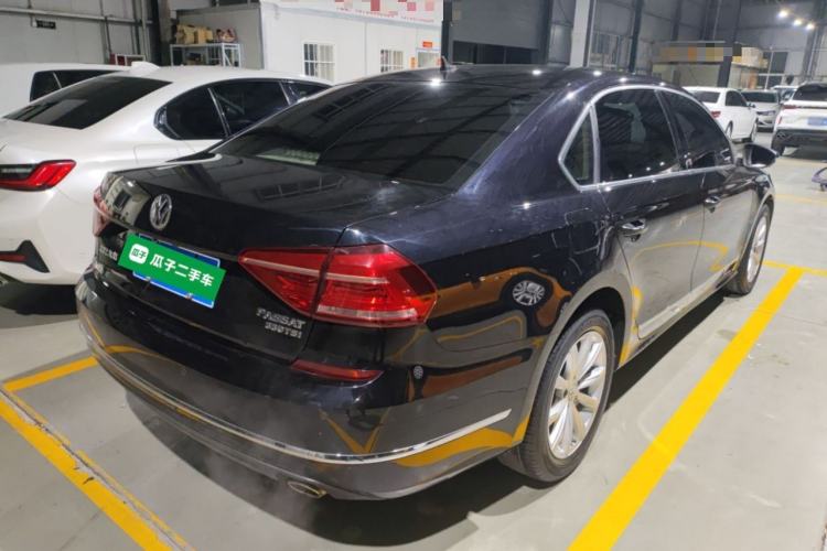 Used Volkswagen Passat 2017 330TSI DSG Luxury Edition Rear Right 45 Deg