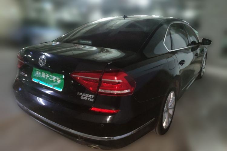 Used Volkswagen Passat 2017 330TSI DSG Luxury Edition Rear Right 45 Deg