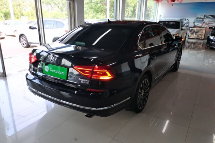 Used Volkswagen Passat 2017 330TSI DSG Luxury Edition Rear Right 45 Deg