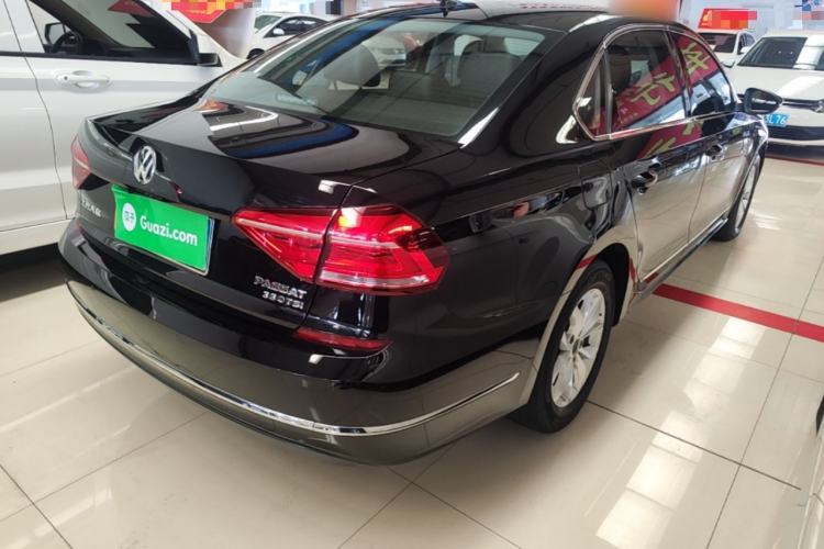 Used Volkswagen Passat 2017 280TSI DSG Luxury Edition Rear Right 45 Deg