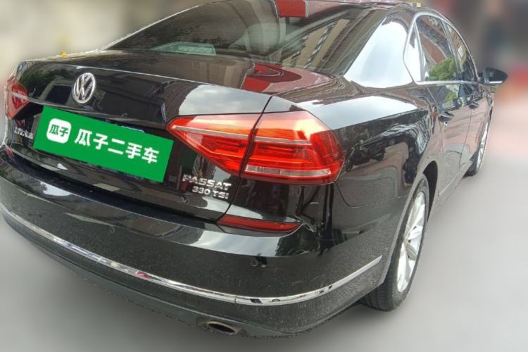 Used Volkswagen Passat 2017 330TSI DSG Luxury Edition Rear Right 45 Deg