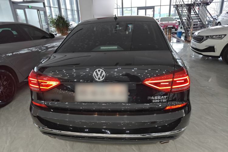 Used Volkswagen Passat 2017 330TSI DSG Luxury Edition Rear