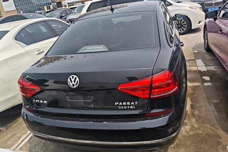 Used Volkswagen Passat 2017 330TSI DSG Luxury Edition Rear