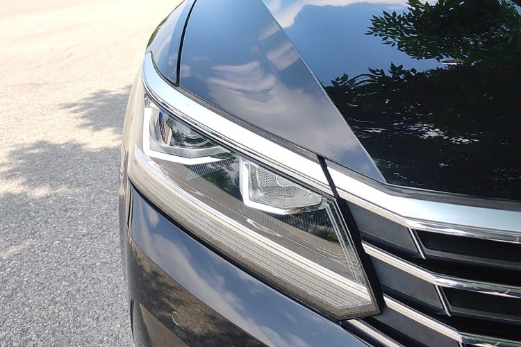 Used Volkswagen Passat 2017 330TSI DSG Luxury Edition Right Front Headlight