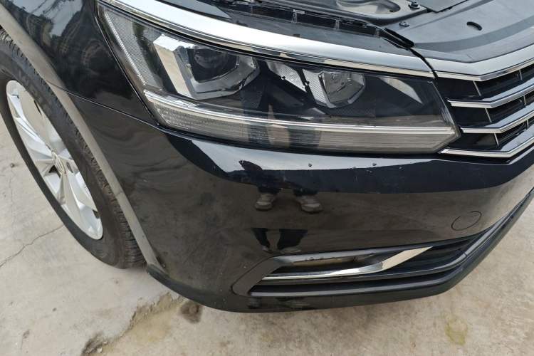 Used Volkswagen Passat 2017 330TSI DSG Luxury Edition Right Front Headlight