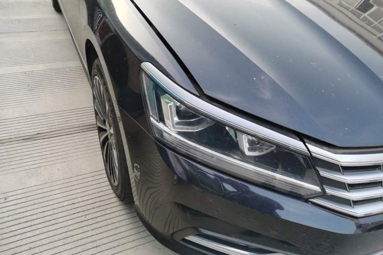 Used Volkswagen Passat 2017 330TSI DSG Prestige Edition Right Front Headlight