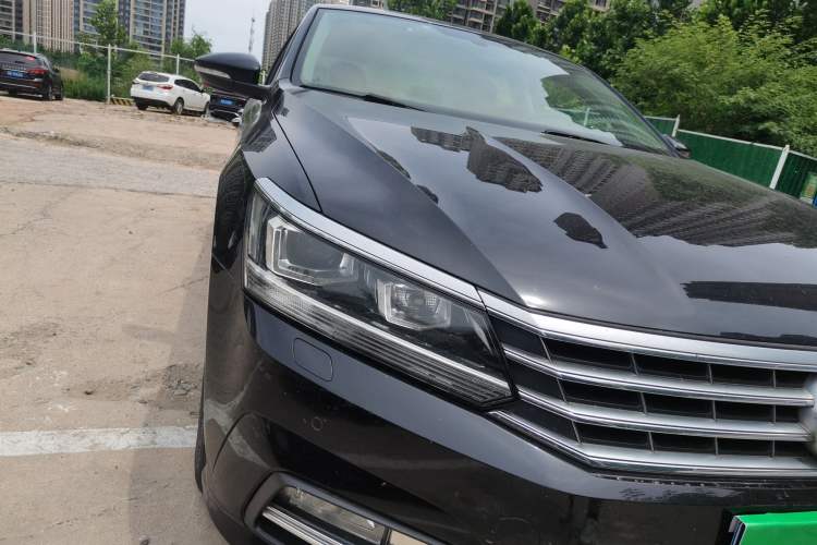 Used Volkswagen Passat 2017 330TSI DSG Prestige Edition Right Front Headlight