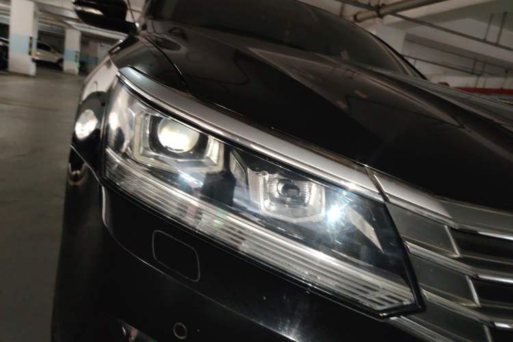 Used Volkswagen Passat 2017 330TSI DSG Prestige Edition Right Front Headlight