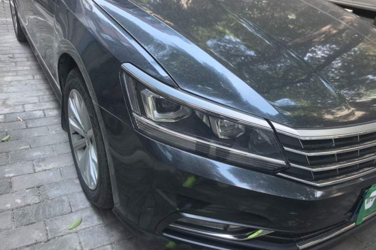 Used Volkswagen Passat 2017 330TSI DSG Luxury Edition Right Front Headlight