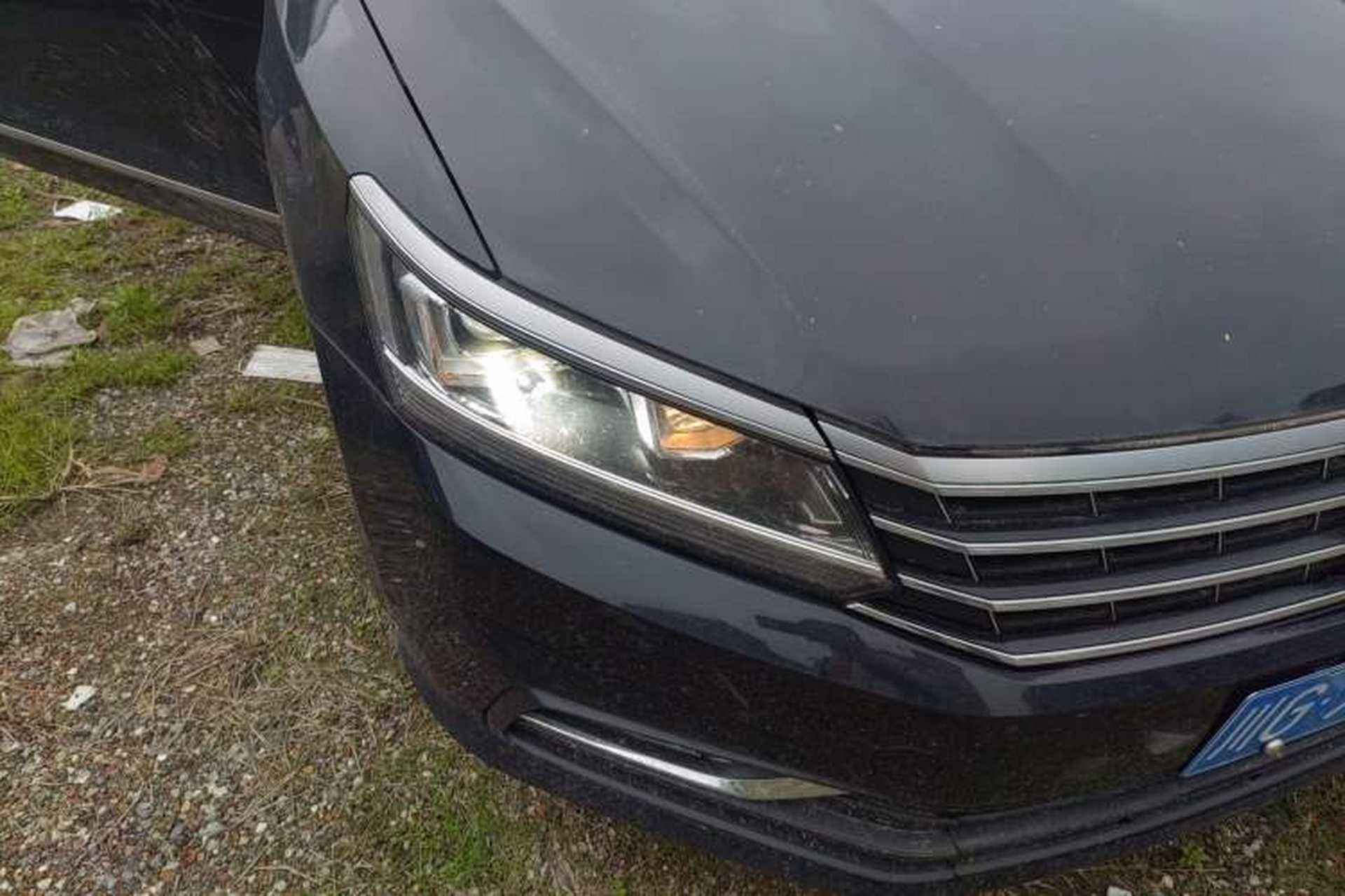 Used Volkswagen Passat 2017 330TSI DSG Luxury Edition Right Front Headlight