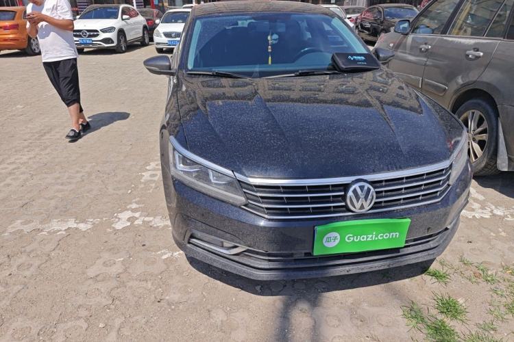 Used Volkswagen Passat 2017 330TSI DSG Luxury Edition Right Front Headlight
