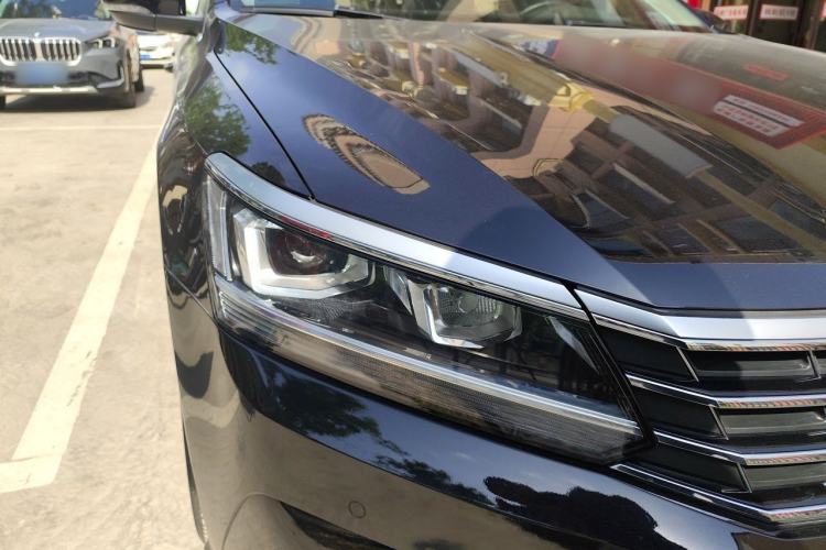 Used Volkswagen Passat 2017 330TSI DSG Luxury Edition Right Front Headlight