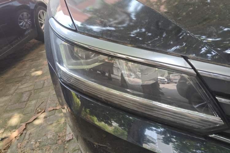 Used Volkswagen Passat 2017 280TSI DSG Luxury Edition Right Front Headlight
