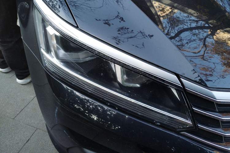 Used Volkswagen Passat 2017 330TSI DSG Luxury Edition Right Front Headlight