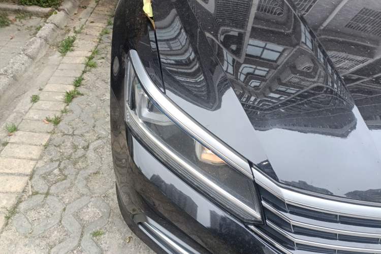 Used Volkswagen Passat 2017 330TSI DSG Luxury Edition Right Front Headlight